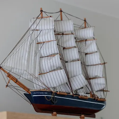 4u Διαμέρισμα *